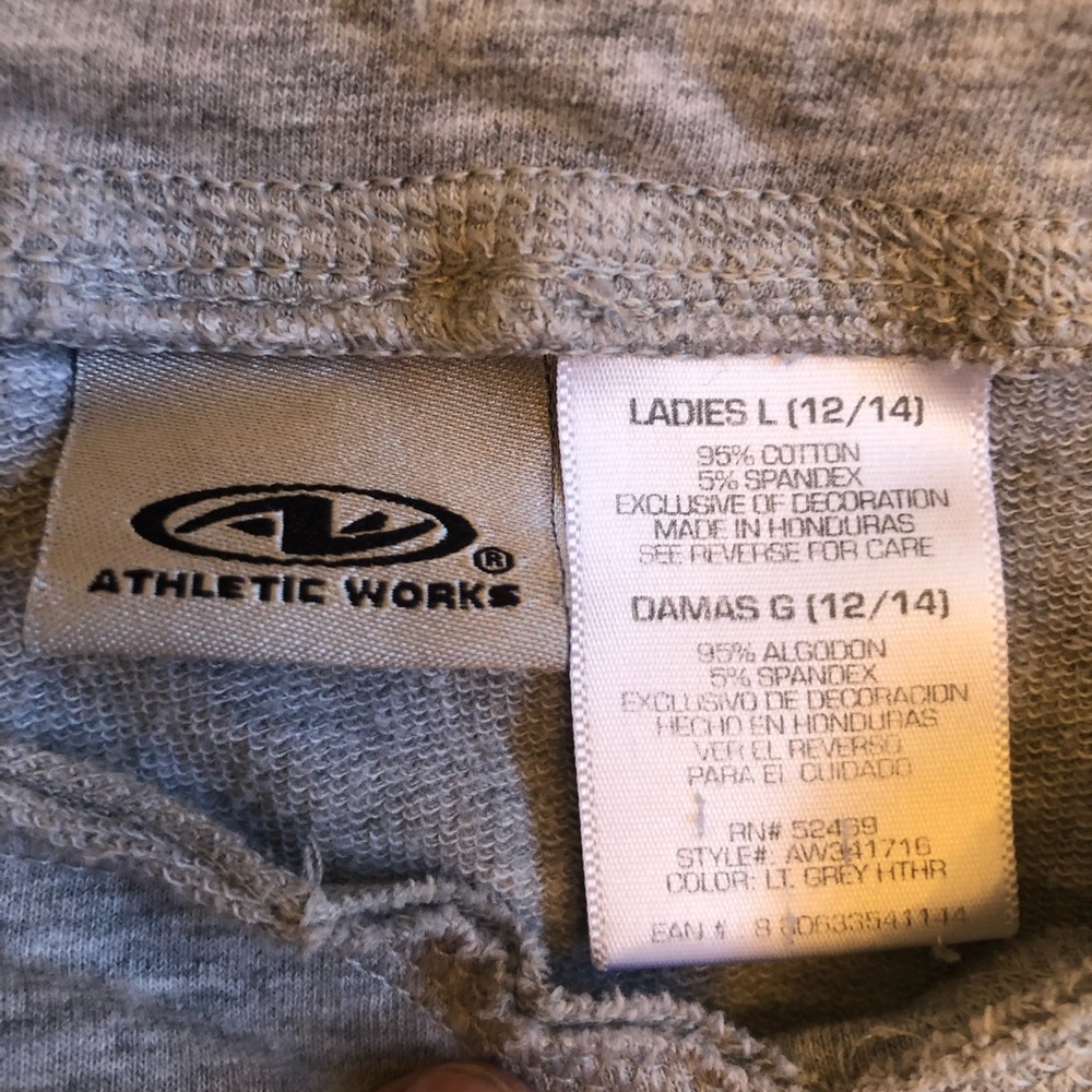 Athletic Works grey sweatshirt very cute size L - Picture 8 of 8